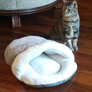 NEW! ASPCA COZY SLIPPER STYLE WARM CAT/PUPPY BED CAVE